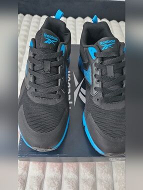 Reebok Men's Black & Blue Athletic Sneakers